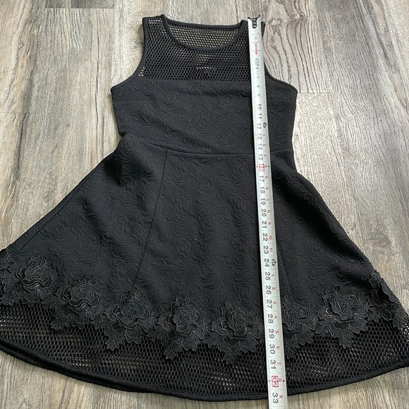 Express Women’s Black Dress with Floral Embellishment, size 4 - Picture 7 of 13